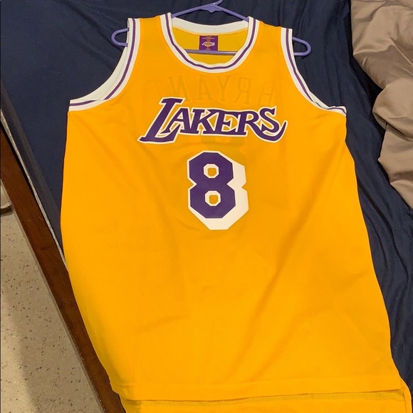 8 lakers jersey